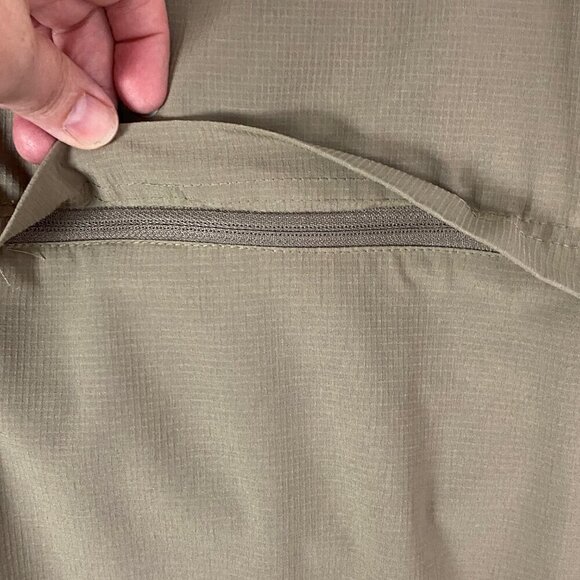 WindRiver Convertible Lightweight Cargo Pants Sz 44 X 32 Zip Pockets and Cuff - Picture 5 of 13